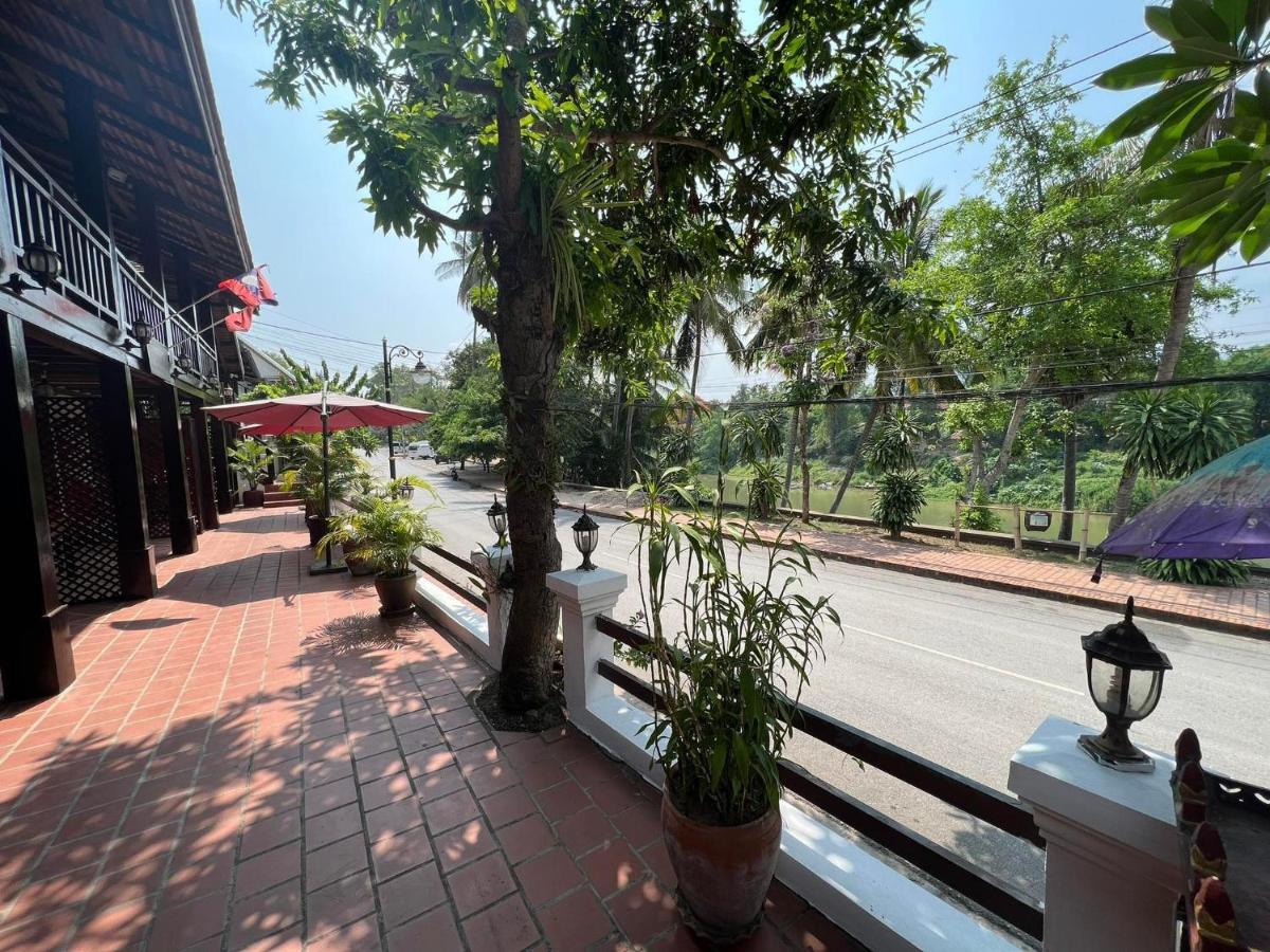 לואנג פרבאנג Golden Lotus Namkhan View מראה חיצוני תמונה